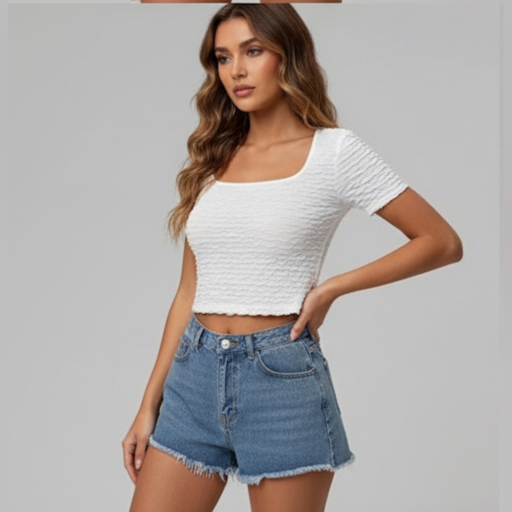Textured Scoop Neck Tee White - Picture 3 of 5